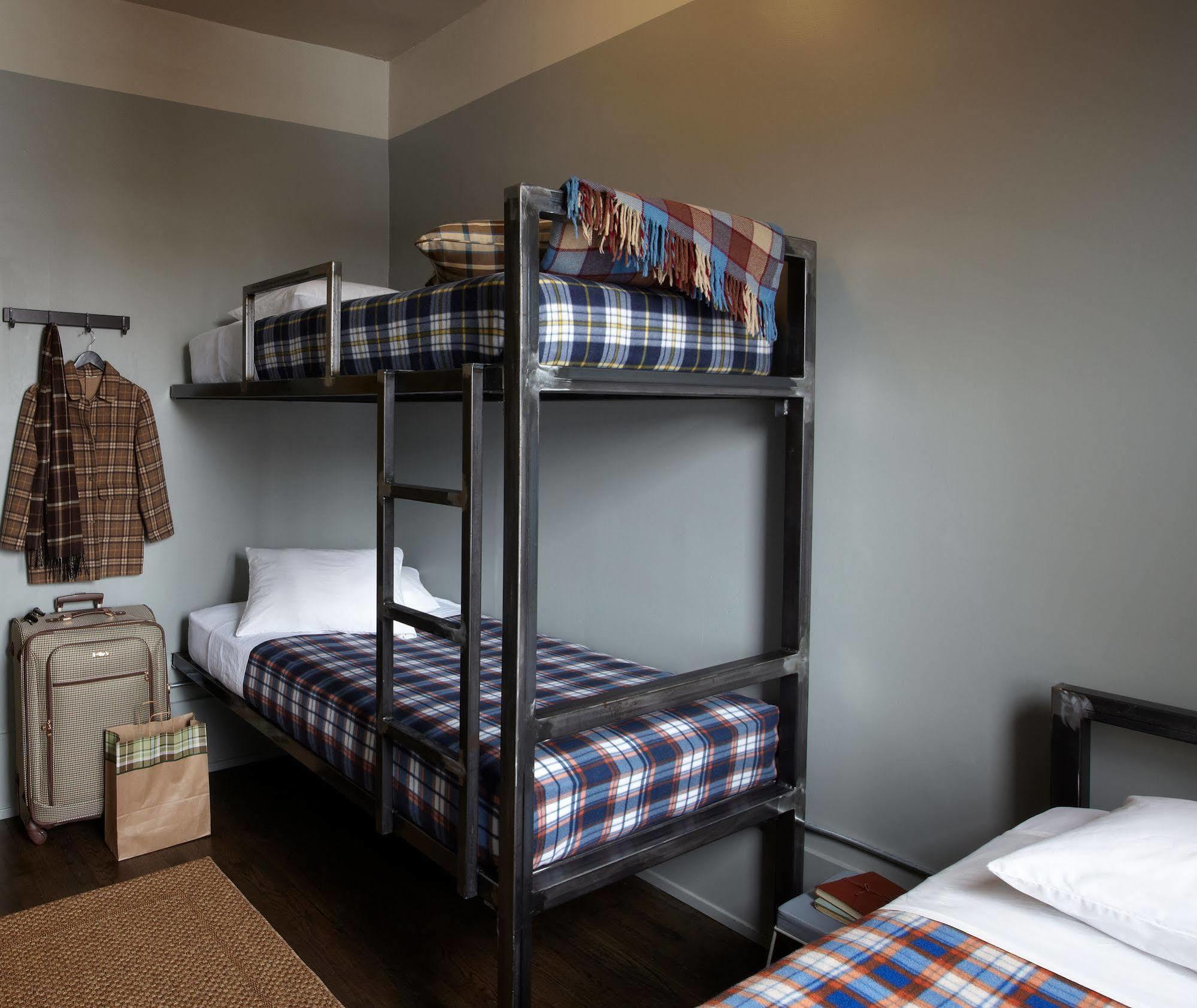 Holiday Jones Hostel Chicago Exterior foto